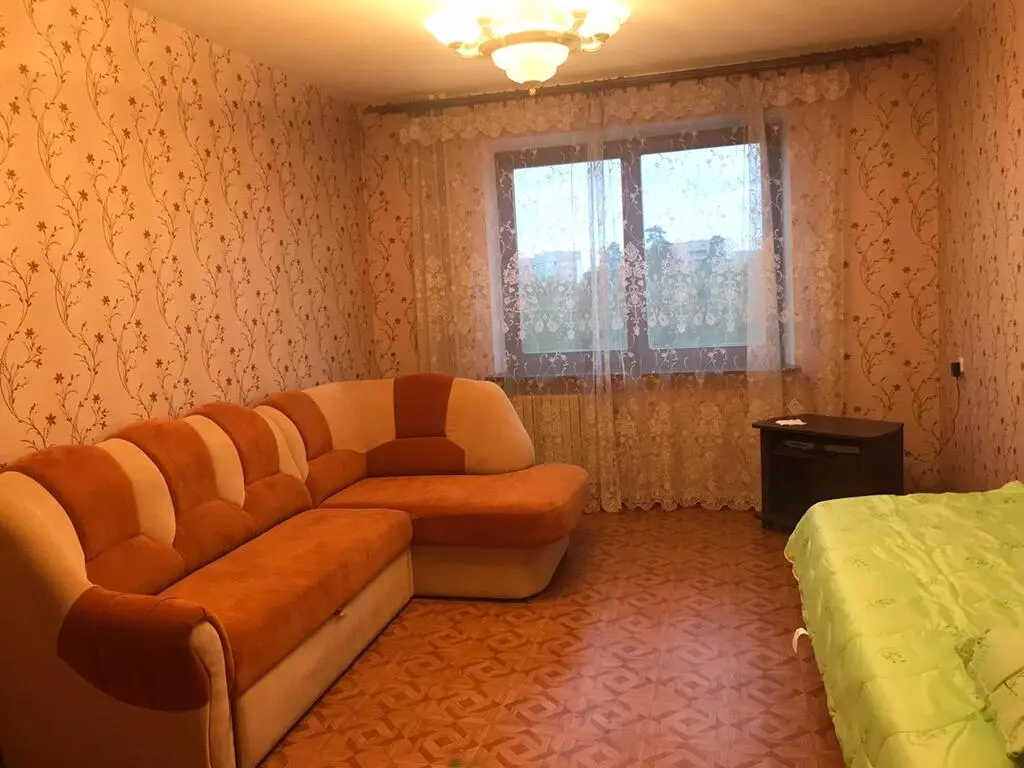 Двухкомнатная квартира на сутки в Новополоцк, ул. Слободская 8