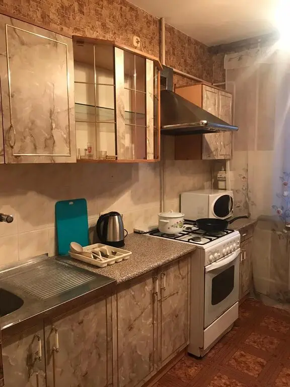 Трехкомнатная квартира на сутки в Новополоцк, ул. Слободская 8