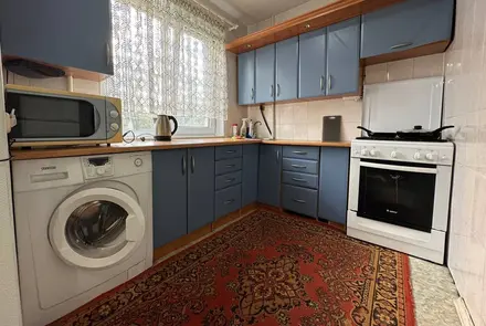 Трехкомнатная квартира на сутки в Солигорск, ул. Козлова 5